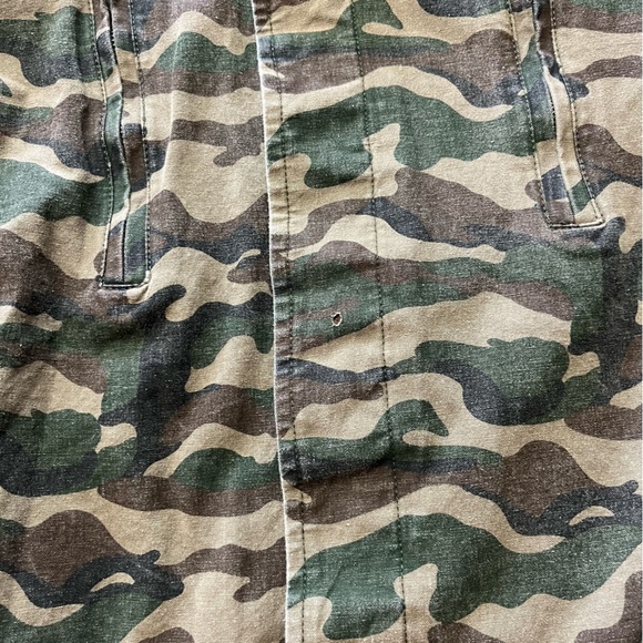 Buffalo David Bitton Green Camo Studded Button Down Jacket - Picture 15 of 15